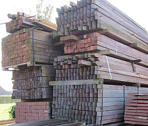 Aanbieding / opruiming / partij basralocus hardhout Aanbieding / opruiming / partij basralocus hardhout